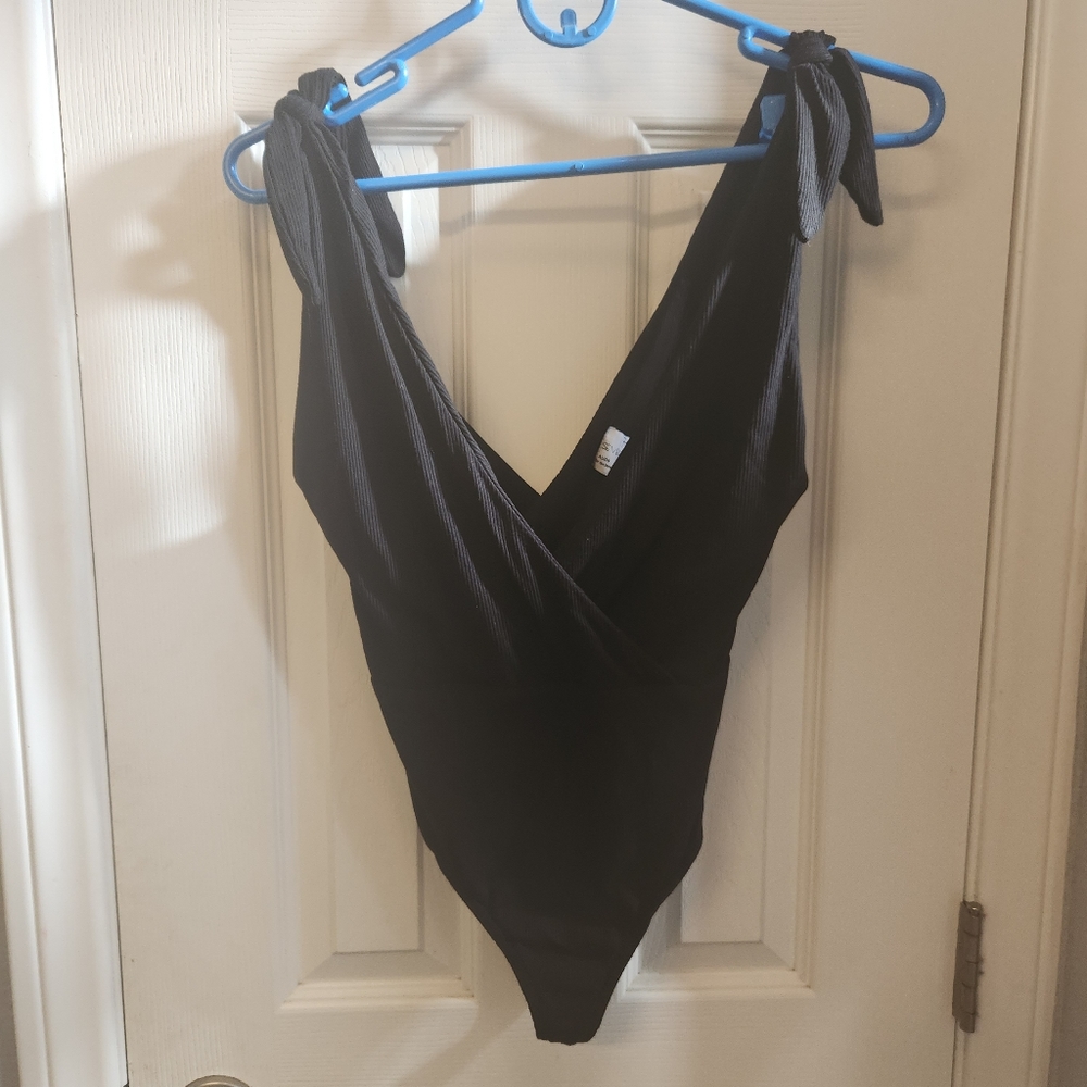 Seven wonders bodysuit size 4